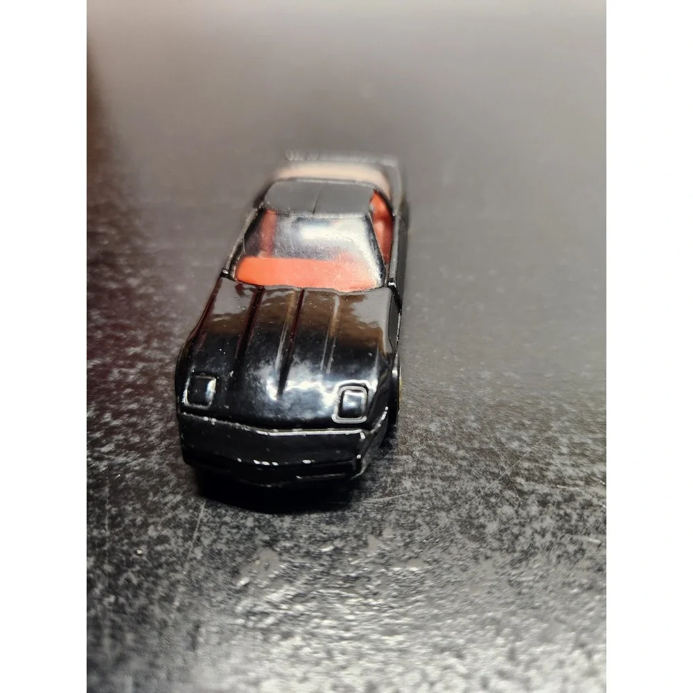 1982 Hot Wheels 80's Corvette - Moveable Hood‎ and Hatch